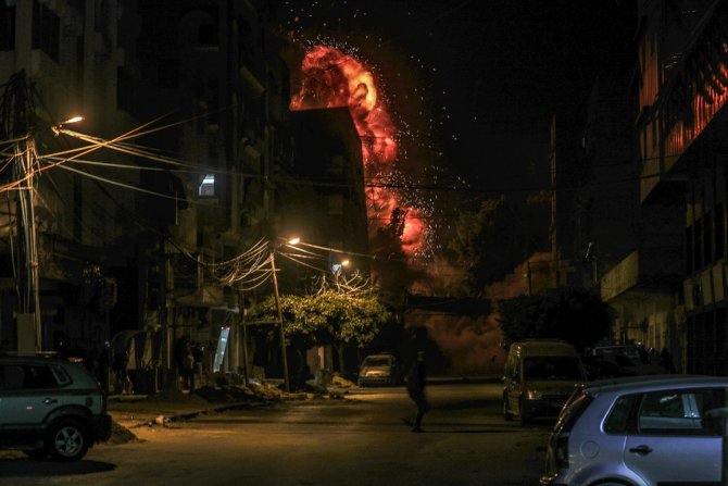 İsrail Gazze’de Bir Camiyi Vurdu: 3 Yaralı