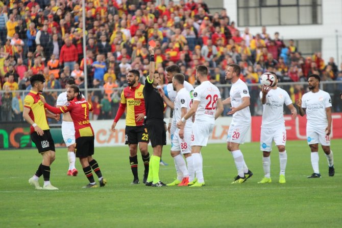 Spor Toto Süper Lig: Göztepe: 4 – Antalyaspor: 1 (Maç Sonucu)