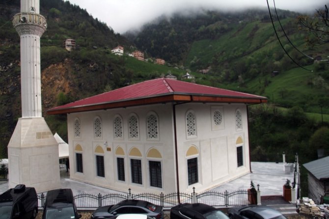 Giresun’da Tek Örneği Bulunan Cami İbadete Açıldı