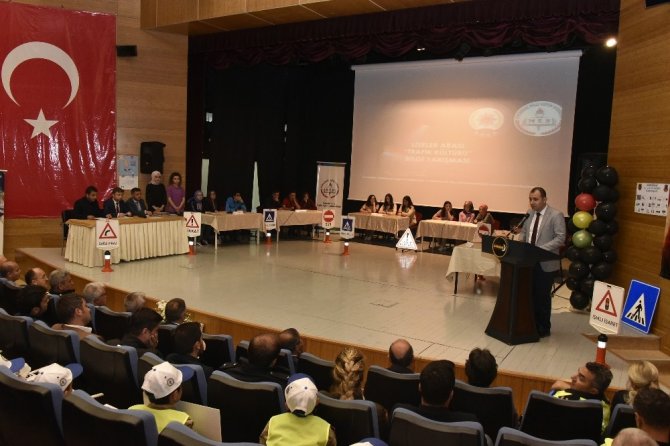 Gümüşhane’de Karayolu Trafik Haftası Kutlamaları Başladı