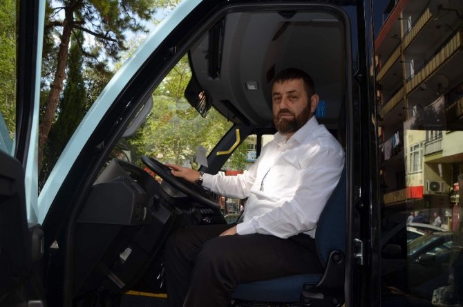 Trabzon’da Yeni Tip Dolmuşlar Şoförler Esnafının İncelemesine Sunuldu