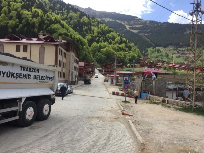 Uzungöl Çamurdan Kurtuluyor