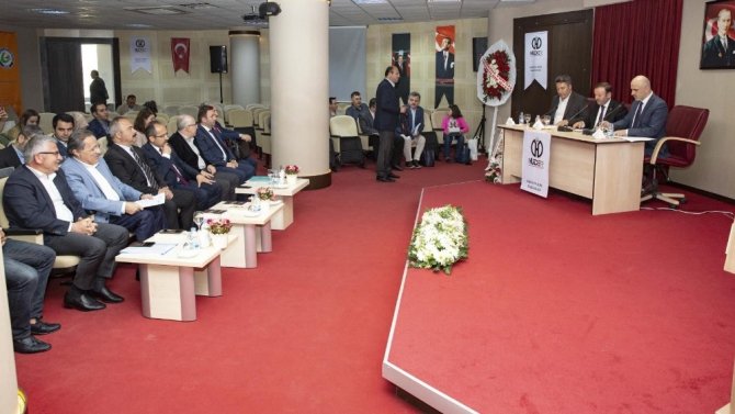 Giresun Üniversitesinde “Cumhurbaşkanlığı Hükümet Sistemi” Çalıştayı