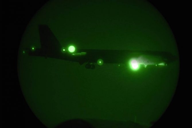 Abd’nin B-52’leri Katar’daki Üsse İndi