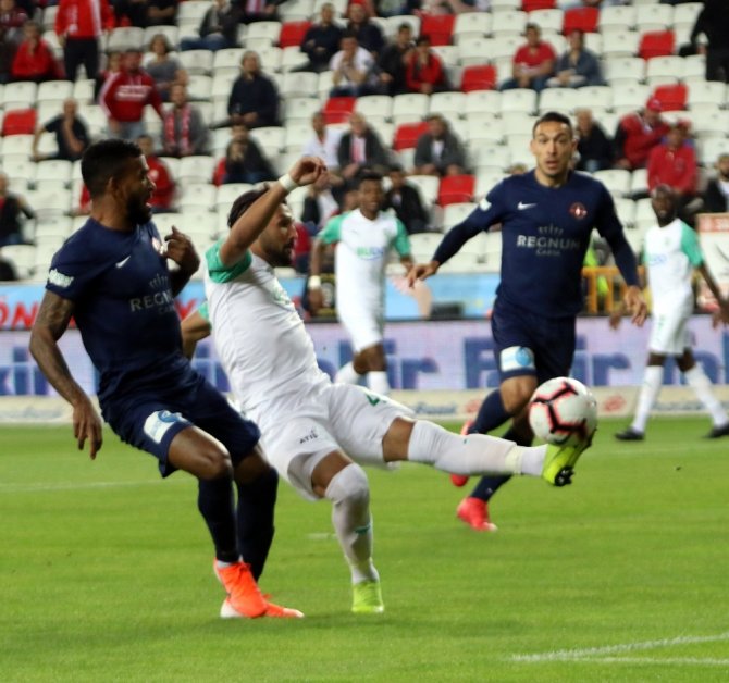 İlk Yarıda Tek Gol Var