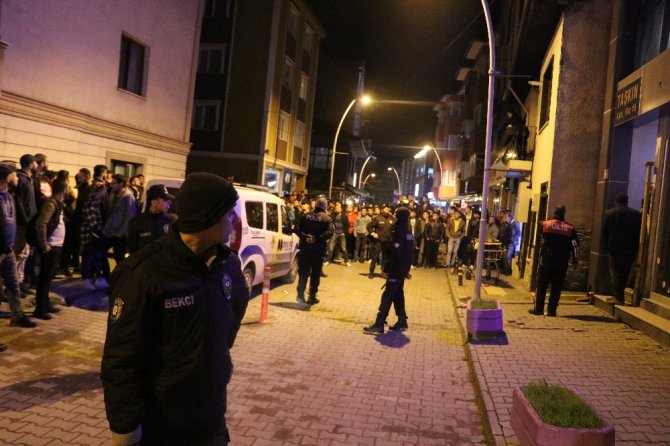 Rehin Aldığı Kız Arkadaşlarını Darp Etti