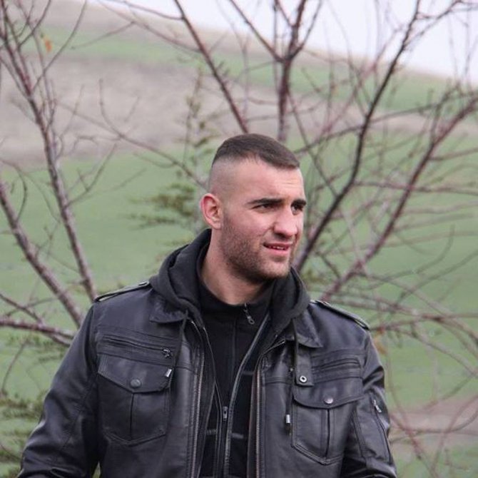 Şehit Annesi Oğlunun Kabriyle Karşı Karşıya Yaşıyor