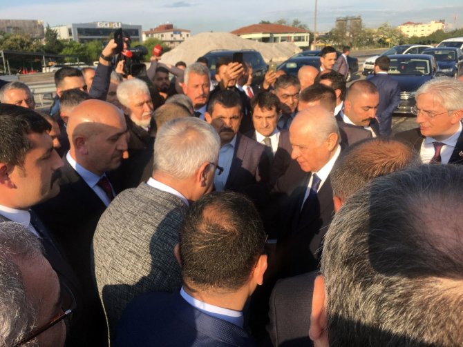 Bahçeli’yi Mhp’liler Çamlıca Gişelerinde Karşıladı
