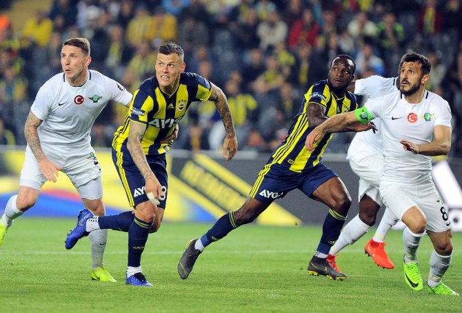 Fenerbahçe Kazandı: Akhisarspor Küme Düştü