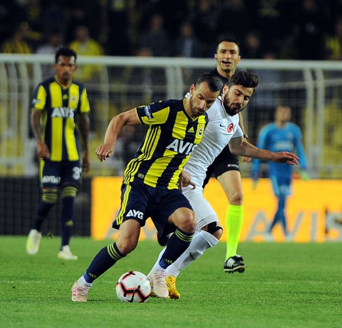 Fenerbahçe Kazandı: Akhisarspor Küme Düştü