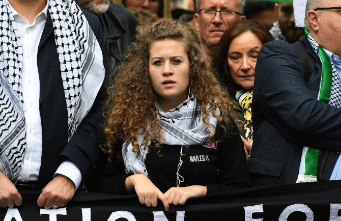 Binlerce Kişi Londra’da Filistin İçin Yürüdü