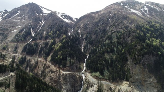 Kayıp Gazetecinin Uçurumdan Yuvarlandığı Bölge Havadan Görüntülendi
