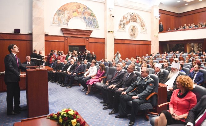 Kuzey Makedonya’nın Yeni Cumhurbaşkanı Pendarovski Görevi Teslim Aldı