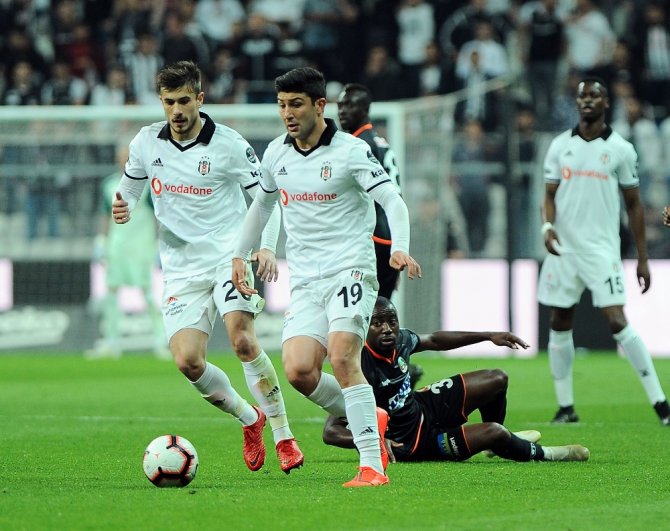 Spor Toto Süper Lig: Beşiktaş: 1 - Aytemiz Alanyaspor: 1 (İlk Yarı)