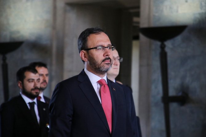 Bakan Kasapoğlu’ndan Anıtkabir’e Ziyaret