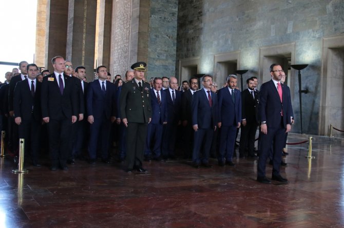 Bakan Kasapoğlu’ndan Anıtkabir’e Ziyaret