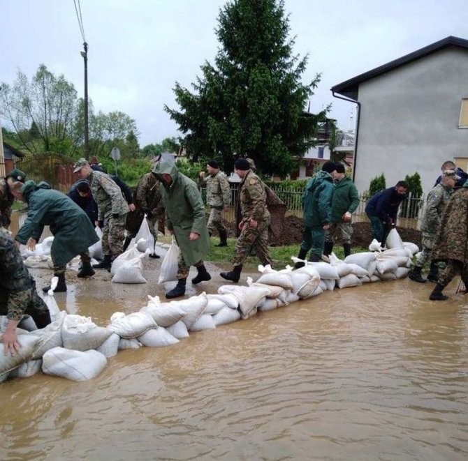 Bosna Hersek’te Yaşanan Taşkınlar Hayatı Felç Etti