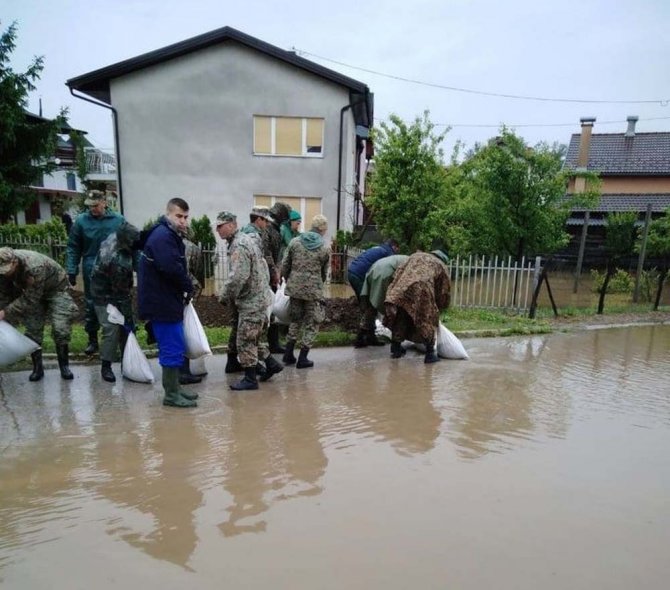 Bosna Hersek’te Yaşanan Taşkınlar Hayatı Felç Etti