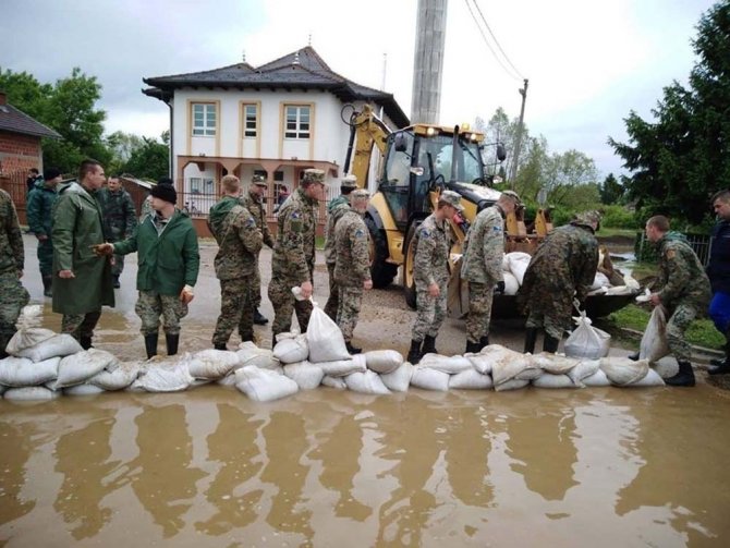 Bosna Hersek’te Yaşanan Taşkınlar Hayatı Felç Etti