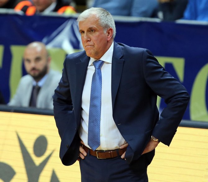 Obradovic 10. Zaferin, Ataman İse Bir İlkin Peşinde