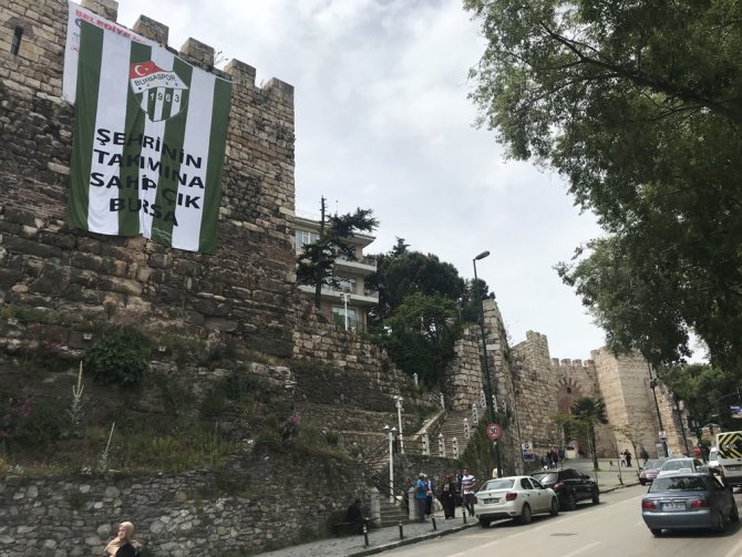 Bursasporlu Taraftarlardan Oyunculara Mesaj