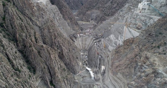En Yüksekte İlk 100’e Az Kaldı