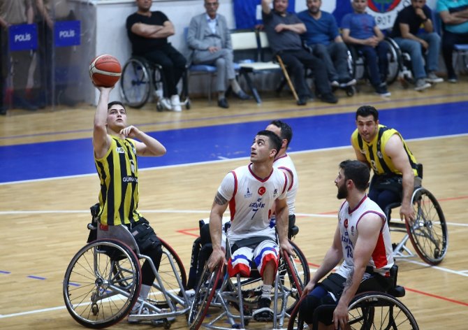 1907 Fenerbahçe Engelli Yıldızlar Şampiyon