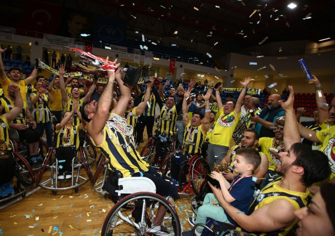 1907 Fenerbahçe Engelli Yıldızlar Şampiyon