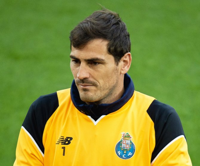 Casillas Futbolu Bıraktı