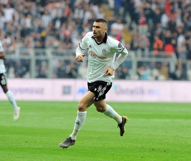Burak Yılmaz Mı, Hugo Rodallega Mı?