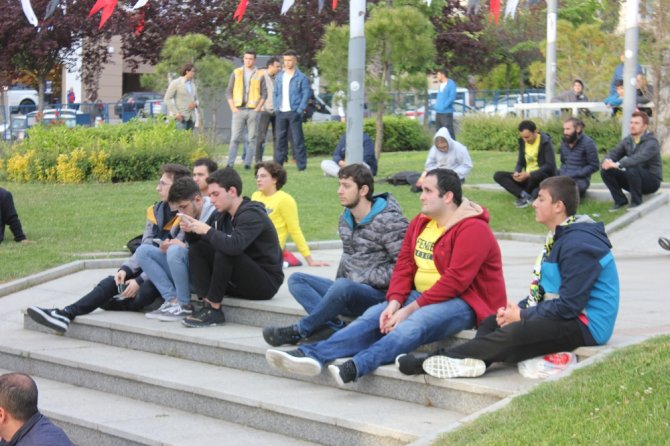 Final Four İçin İstanbul’da Dev Ekran Kuruldu