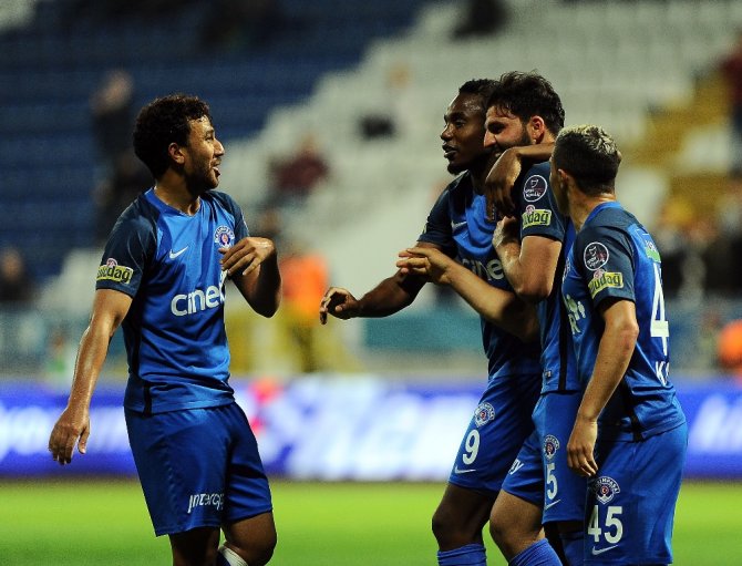 Kasımpaşa Ve Konyaspor Puanları Paylaştı