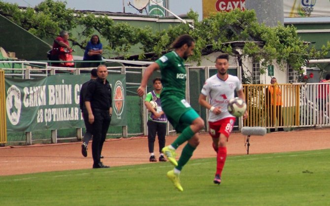 Spor Toto 1. Lig: Giresunspor: 0 - Altınordu: 1 (İlk Yarı Sonucu)