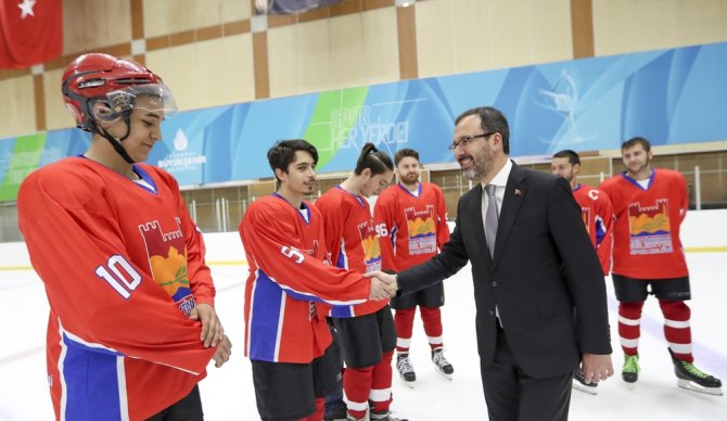 Bakan Kasapoğlu: "Spor Her Sorunu Çözen Bir Araç"