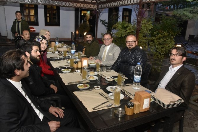 Vali Taşbilek İftarını Gümüşhane Basınıyla Yaptı