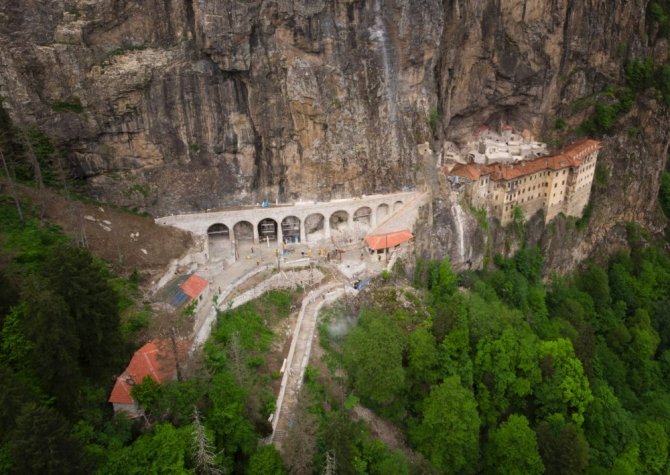 Sümela Manastırı’nın Restorasyonunda En Zor Görevleri Onlar Gerçekleştirdi