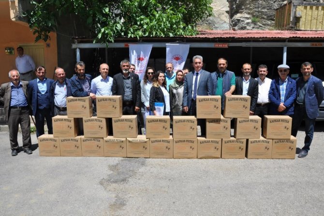 Gümüşhane’de Organik Arıcılığa Petek Desteği