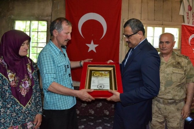 Espiye’de Şehit Ailesine Şehadet Belgesi Verildi