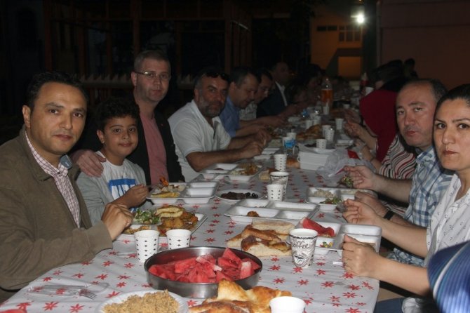 Giresun Üniversitesi Ailesi İftar Yemeğinde Bir Araya Geldi