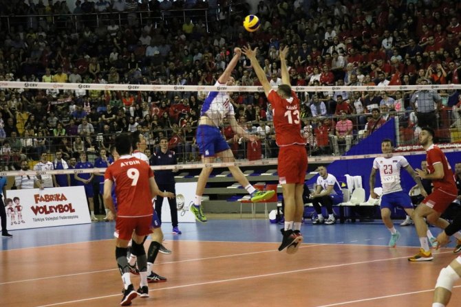 Milliler, Malatya’da Slovakya’yı 3-0 Geçti
