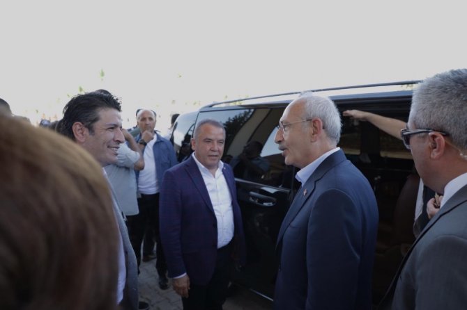 Kılıçdaroğlu’ndan Deniz Baykal’a Ziyaret