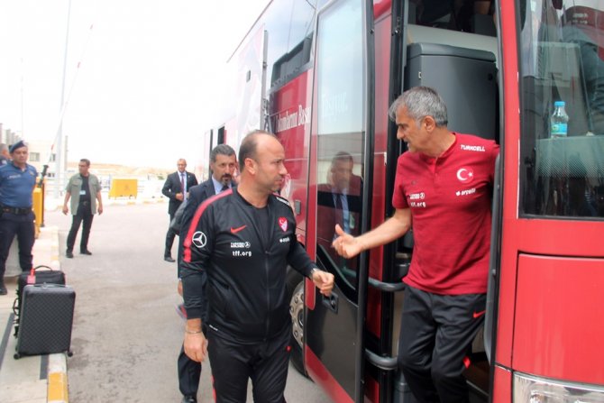A Milli Takım, İzlanda’ya Gitti
