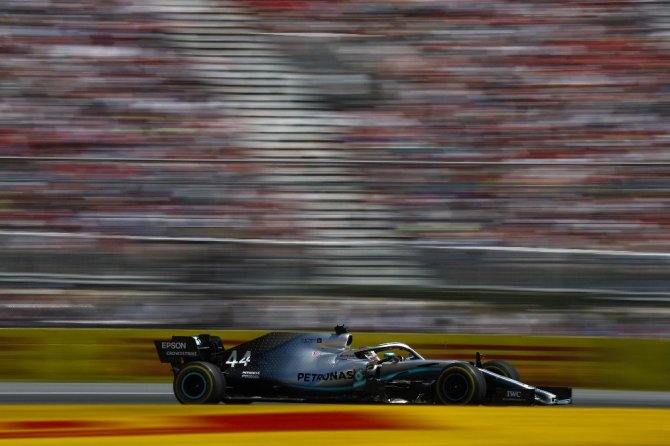 Mercedes-amg Petronas İle Hamilton Birinci Oldu