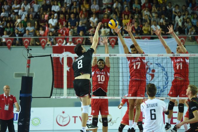 Türkiye Dörtlü Final’e Yükseldi