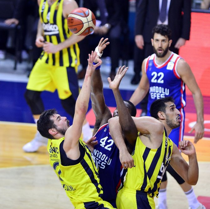 Tahincioğlu Basketbol Süper Ligi: Fenerbahçe Beko: 57 - Anadolu Efes: 74