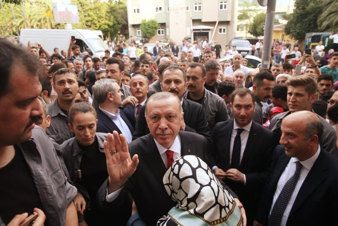 Cumhurbaşkanı Erdoğan’a Bağcılar’da Yoğun İlgi