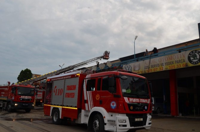 Trabzon’da Sanayi Sitesinde Korkutan Yangın