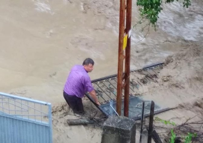 Bartın’ın Hasankadı Beldesinde Sel Felaketi Yaşanıyor