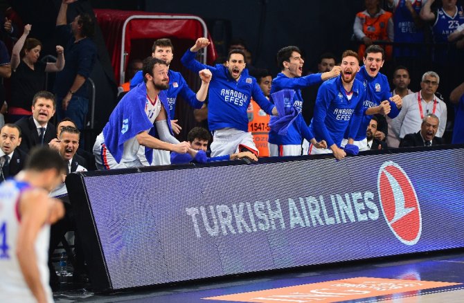 Anadolu Efes Ligde 14. Kez Şampiyon Oldu