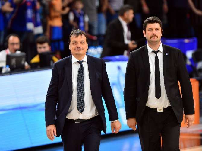 Anadolu Efes Ligde 14. Kez Şampiyon Oldu
